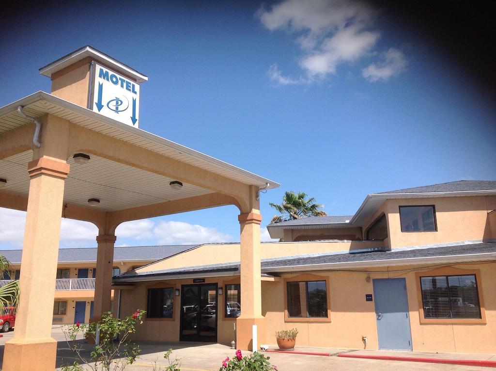Executive Inn Groves Exterior photo